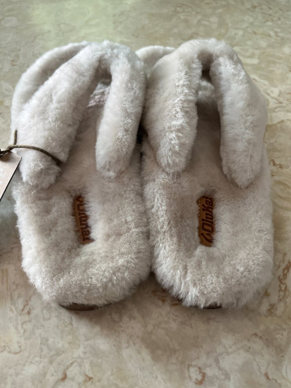 NWT Olukai Sz 10 Women's Kipe'a Heu Shearling Sandal Slipper in color Tapa - Picture 7 of 11
